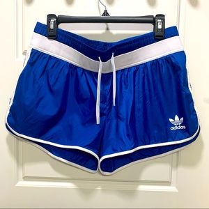 NEW ADIDAS Originals shorts retro